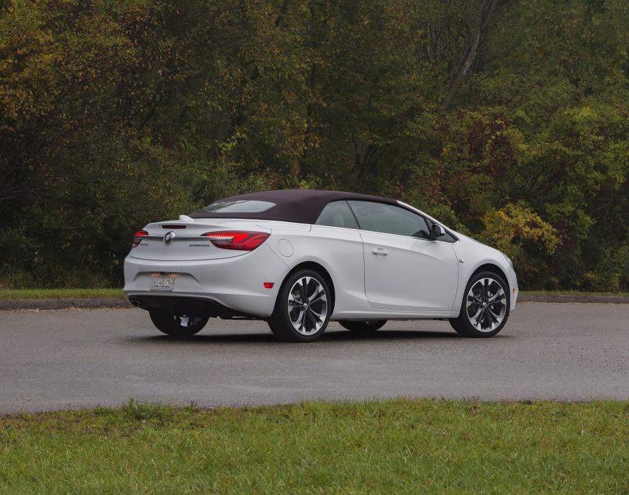  Buick Cascada Dark Effects Package 2016 года  (фото 11 из 11)